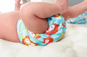 E já está sem nenhum espaço entre a perna e a fralda :-)