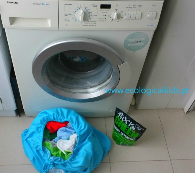 lavagem de fraldas reutilizaveis